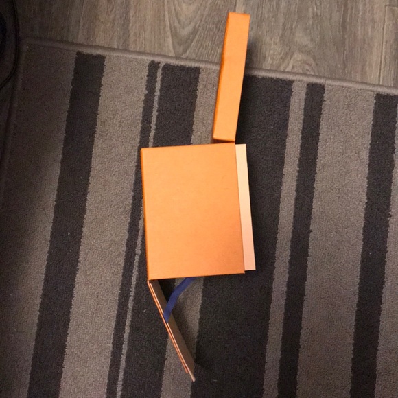 Louis Vuitton dustbox gift box - Picture 9 of 9